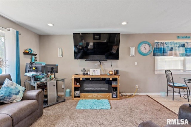 3110 N Pine St, Davenport, IA 52806 - living area with recessed lighting, carpet floors, and baseboards