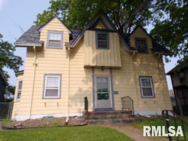 1522 Brady St, Davenport, IA 52803 - view of front of property with board and batten siding