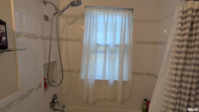 1522 Brady St, Davenport, IA 52803 - full bath with shower / tub combo