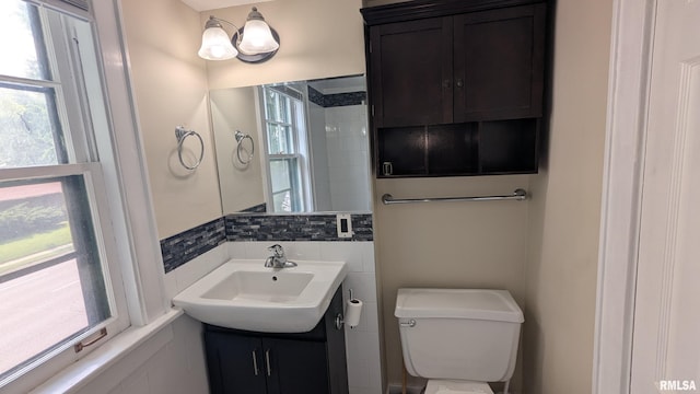 1522 Brady St, Davenport, IA 52803 - bathroom with toilet and vanity