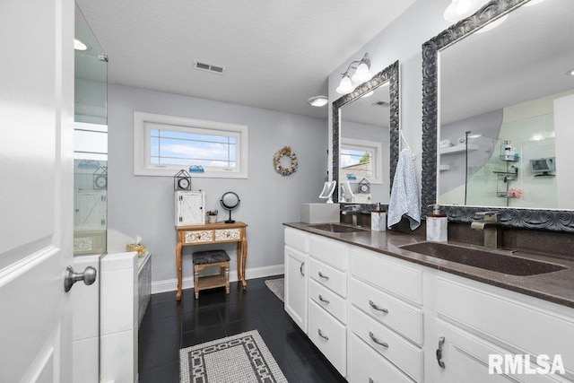 26 Blackstone Cir, Le Claire, IA 52753