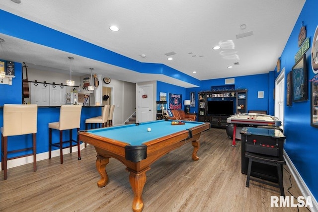 26 Blackstone Cir, Le Claire, IA 52753