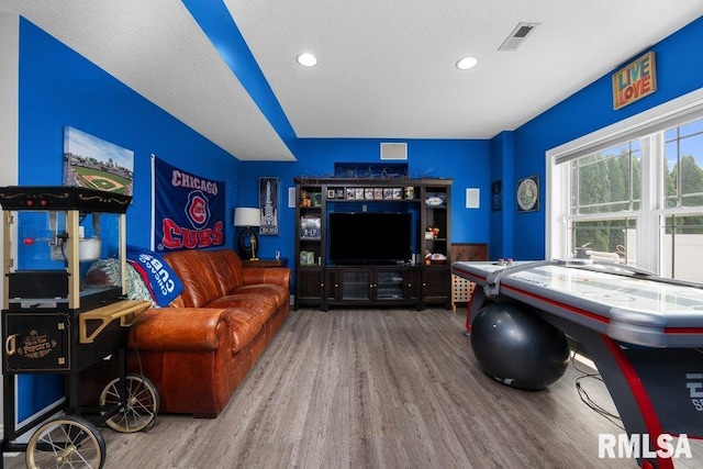26 Blackstone Cir, Le Claire, IA 52753