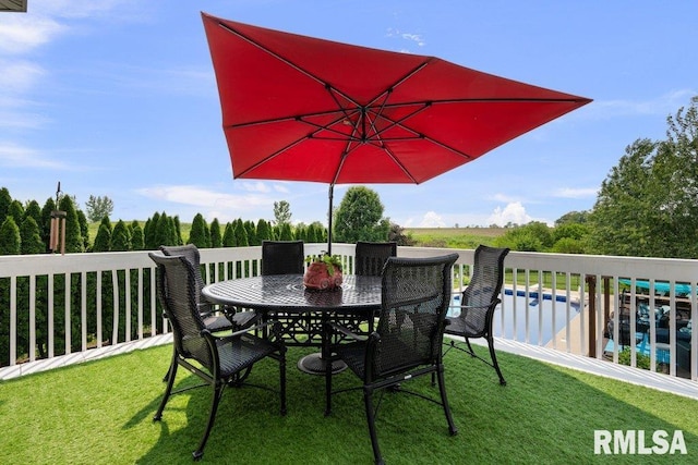 26 Blackstone Cir, Le Claire, IA 52753