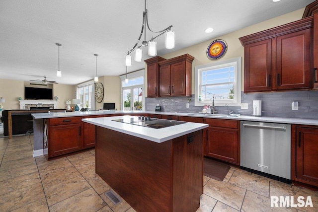 26 Blackstone Cir, Le Claire, IA 52753