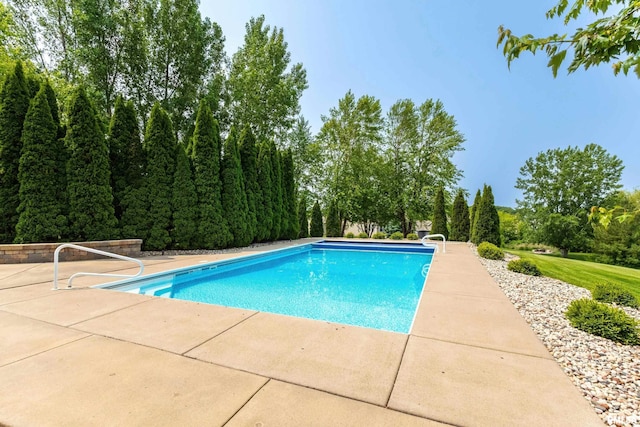 7 Redstone Ct, Le Claire, IA 52753 - outdoor pool with a patio