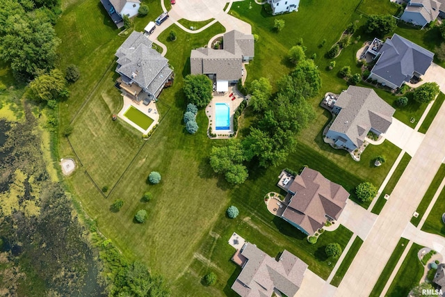 7 Redstone Ct, Le Claire, IA 52753 - aerial view of property and surrounding area with nearby suburban area and a pool