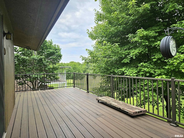 2120 Fareway Dr, Muscatine, IA 52761 - view of deck