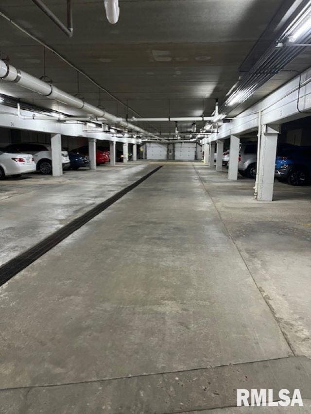 1360 Kimberly Ridge Rd Unit 313, Bettendorf, IA 52722 - view of parking deck