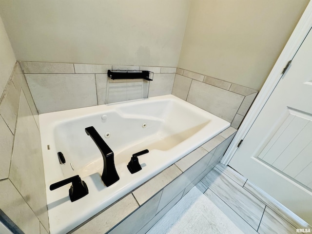 11401 N Joseph St, Dunlap, IL 61525 - full bathroom with a jetted tub