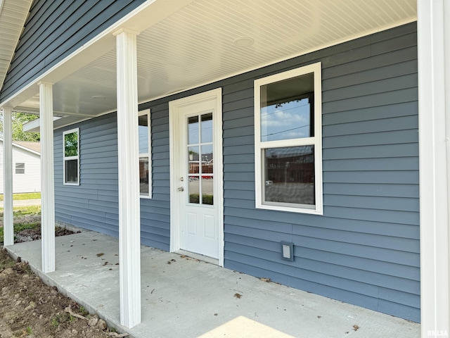 1609 W Chestnut St, Marion, IL 62959 - view of front facade with a porch