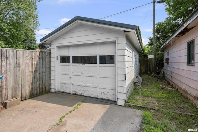 129 State St, Carbon Cliff, IL 61239 - detached garage with concrete driveway