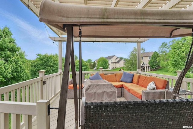 5518 Julie Ann Rd, Bettendorf, IA 52722 - deck with outdoor lounge area