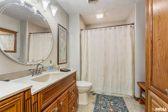 11 Shady Ln, Geneseo, IL 61254 - full bathroom featuring toilet, vanity, and a shower with shower curtain