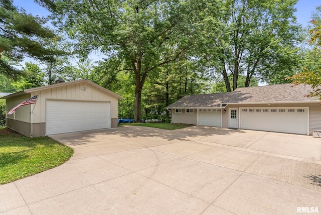 11 Shady Ln, Geneseo, IL 61254 - view of detached garage