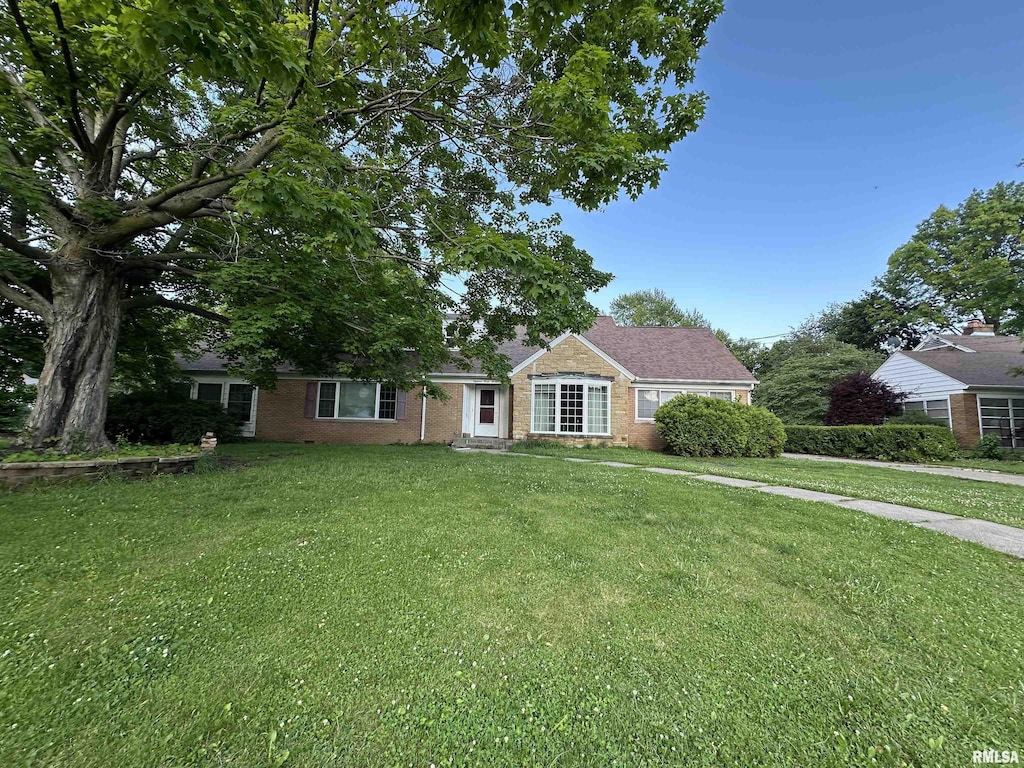1847 22nd St, Rock Island, IL 61201 - ranch-style home with a front lawn and brick siding