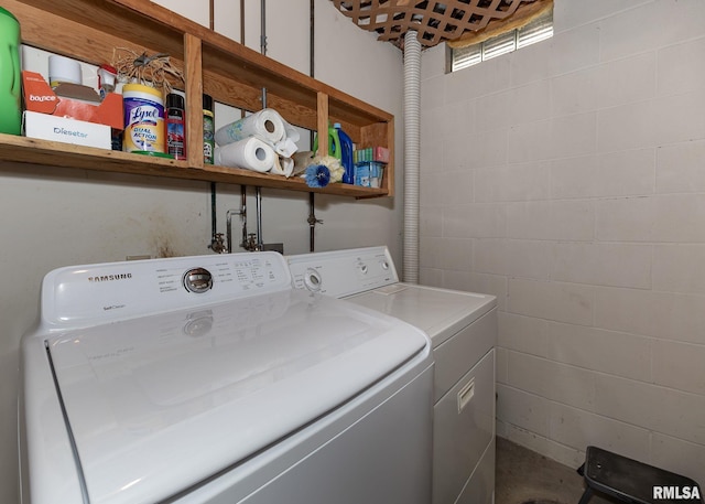 726 51st Ave Unit 20, East Moline, IL 61244 - washroom featuring independent washer and dryer