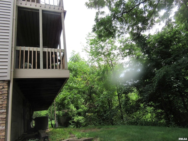 726 51st Ave Unit 20, East Moline, IL 61244 - view of yard with a balcony
