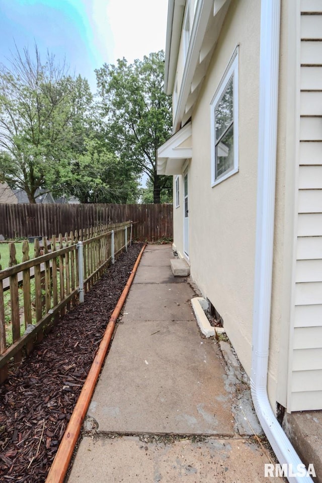 1617 Payson Ave, Quincy, IL 62301 - view of home's exterior featuring a fenced backyard