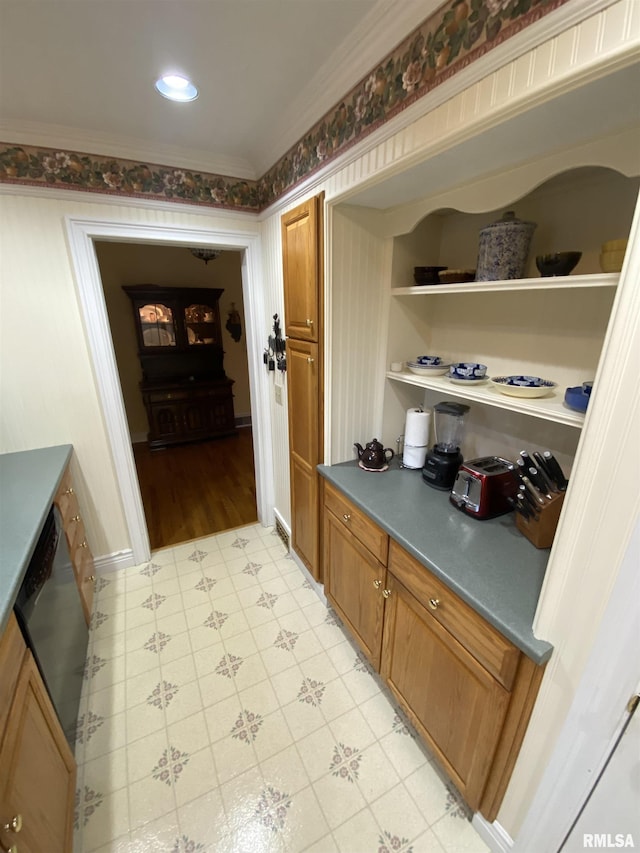 904 W Main St, Reynolds, IL 61279 - mudroom with baseboards and light floors