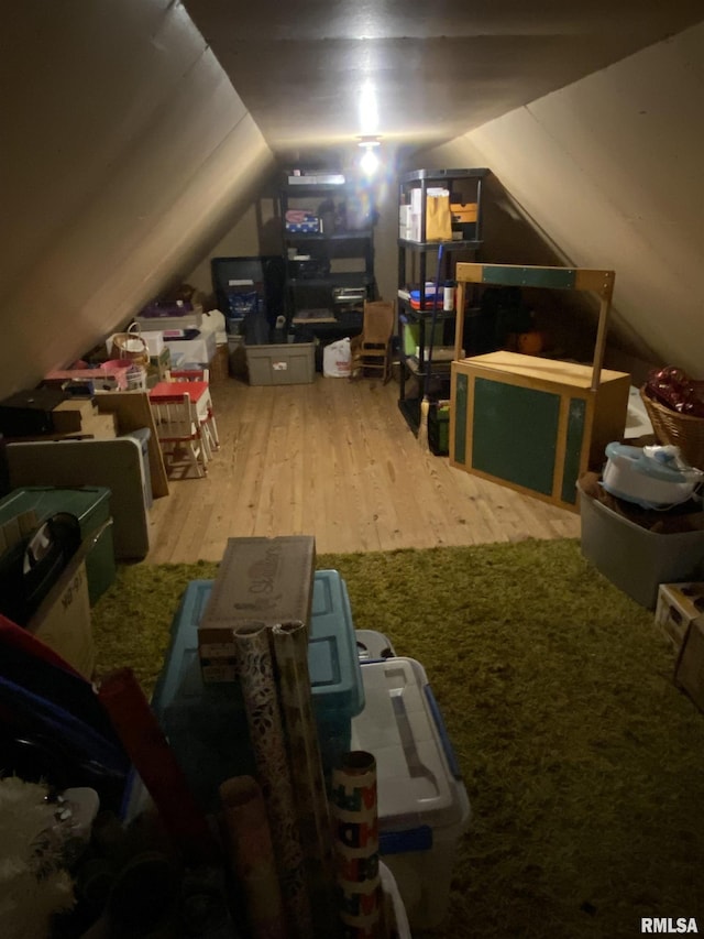 904 W Main St, Reynolds, IL 61279 - view of attic