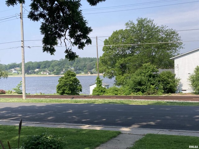 706 N Main St, Port Byron, IL 61275 - view of street with a water view