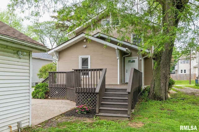 2037 18th St Unit B, Moline, IL 61265 - rear view of property with a deck