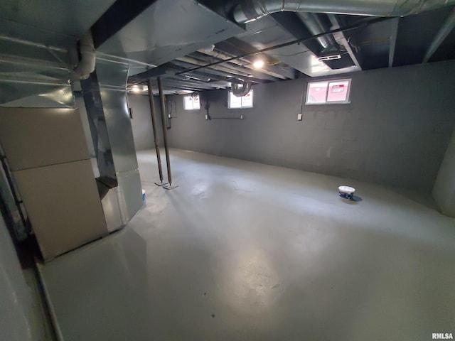 2037 18th St Unit B, Moline, IL 61265 - view of below grade area