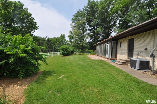 18616 N 35th Ave, East Moline, IL 61244 - view of yard featuring entry steps
