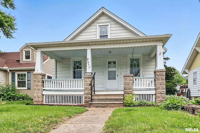 2947 12th Ave, Moline, IL 61265 - view of front facade with a porch