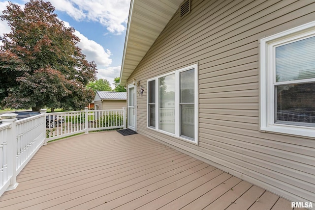 605 SW 5th Ave, Aledo, IL 61231 - view of wooden terrace