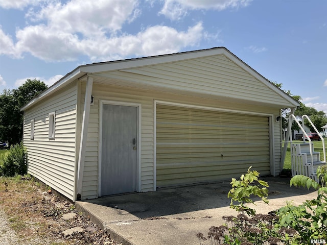 136 W Mill St, Kewanee, IL 61443 - view of detached garage