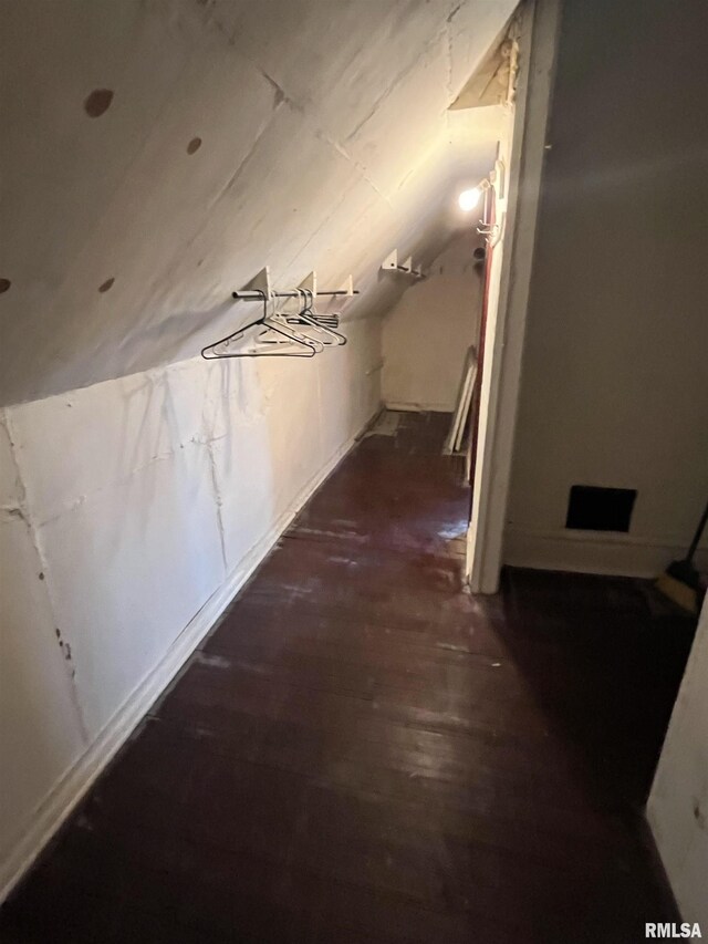 1109 S Michigan St, Davenport, IA 52802 - bonus room featuring lofted ceiling and wood finished floors