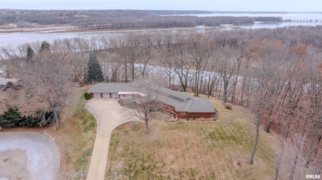 7 Sharon Ln, Fulton, IL 61252 - aerial view of property's location with a large body of water and a forest