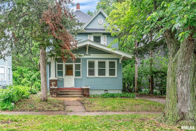 1032 Kirkwood Blvd, Davenport, IA 52803 - traditional style home featuring roof with shingles