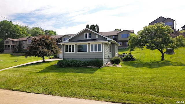 115 4th St, Fulton, IL 61252 - view of front of house with a front yard