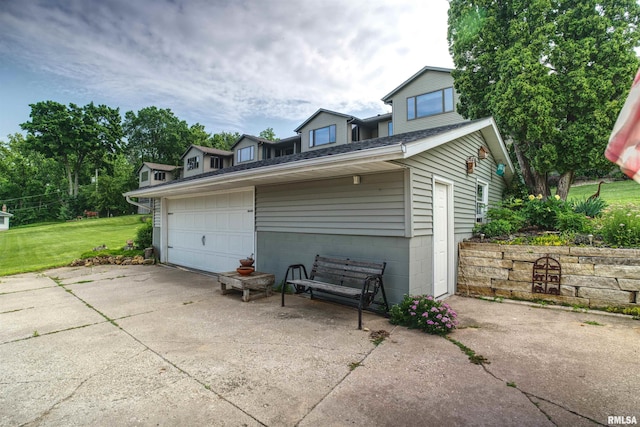 115 4th St, Fulton, IL 61252 - view of detached garage