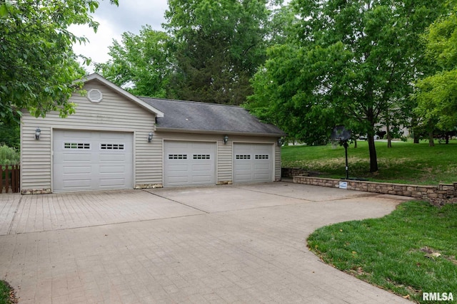 1300 W Brewster Rd, Herrin, IL 62948 - view of garage