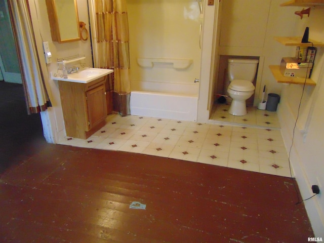 15321 Cherry St, Carterville, IL 62918 - bathroom with vanity and shower / bath combo with shower curtain