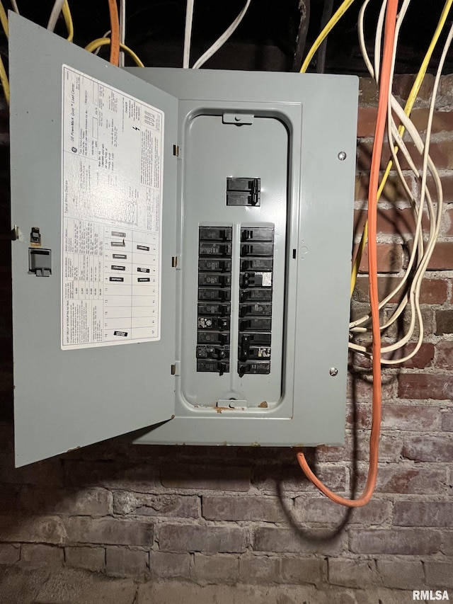 212 S E St, Cambridge, IL 61238 - utility room with electric panel