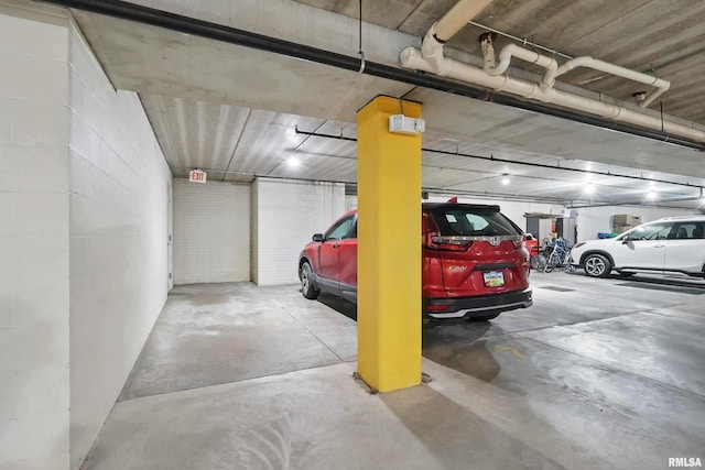 1237 Kimberly Rd, Bettendorf, IA 52722 - view of parking garage