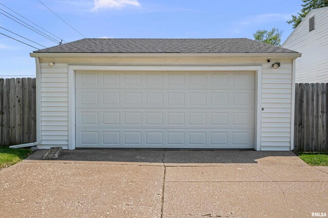 404 34th Ave, East Moline, IL 61244 - view of detached garage