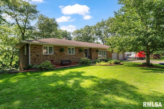 109 Hillcrest Dr, Geneseo, IL 61254 - photo 1