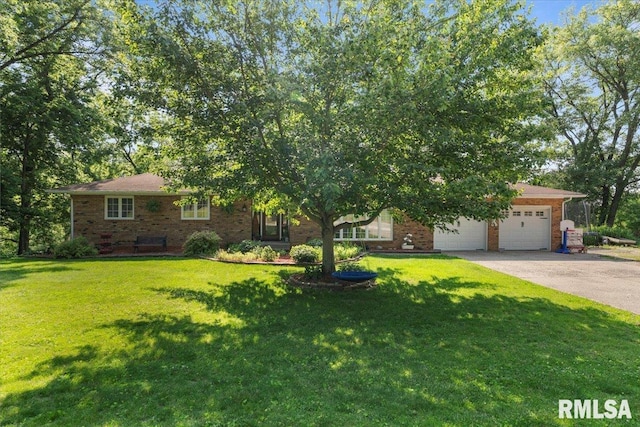 109 Hillcrest Dr, Geneseo, IL 61254 - photo 2