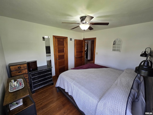 610 NW 6th St, Aledo, IL 61231 - bedroom with wood finished floors and ceiling fan