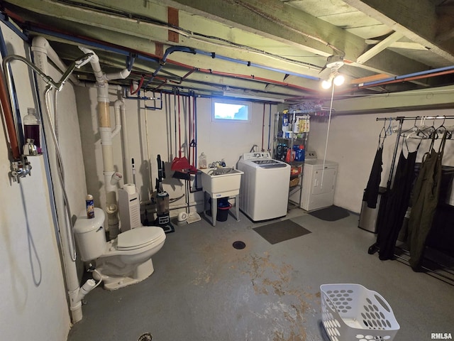 610 NW 6th St, Aledo, IL 61231 - below grade area with separate washer and dryer and a sink