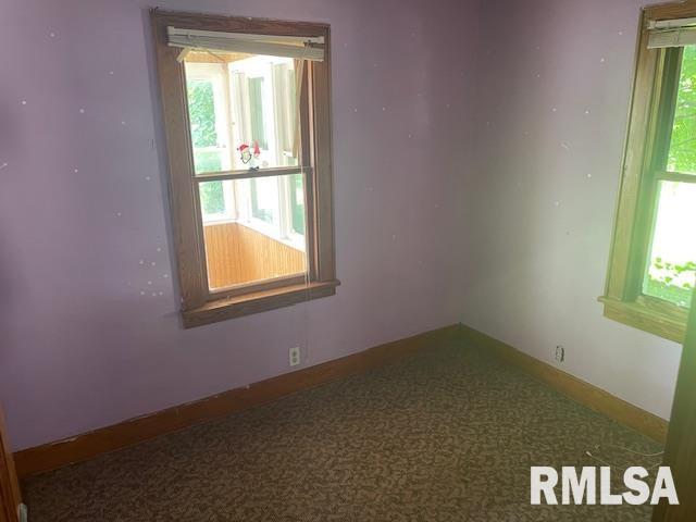 420 15th St, Silvis, IL 61282 - photo 21