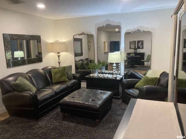 1862 53rd St, Moline, IL 61265 - living room with recessed lighting