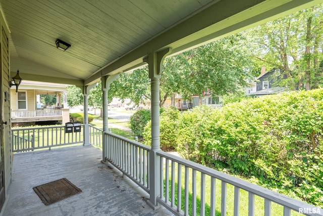 117 W 14th St, Davenport, IA 52803 - view of porch