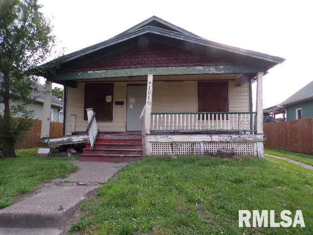 1010 S Ohio Ave, Davenport, IA 52802 - photo 1